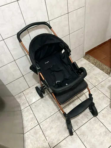 Carrinho de Bebê Burigotto Seminovo - Excelente Estado - R$ 459
