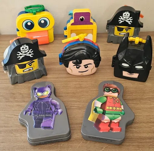 Brinquedos da coleção Uma Aventura Lego do Mc Donald's Lote com oito
