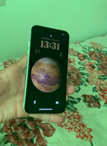 iPhone XR tela trincada 