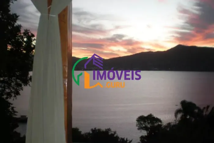 CASA TÉRREA - LAGOA DA CONCEIÇÃO - SC