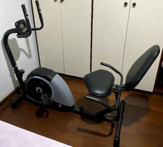 Bicicleta ergométrica horizontal magnética - quase ZERO