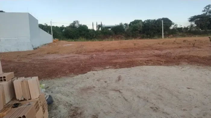 Lote 9 - 168m² pronto para construir - Res. Jardim do Lago, Silvânia-GO