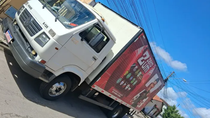 Vende-se caminhão Volkswagen 8.120
