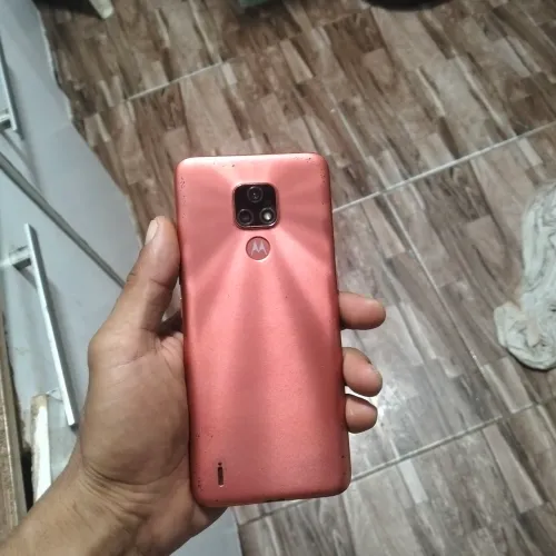 Celular Motorola E7
