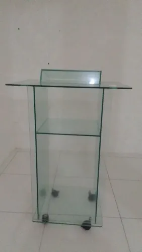 Púlpito de vidro 1,05 altura
