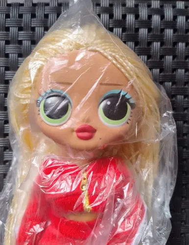Boneca lol omg nova sem acessórios 