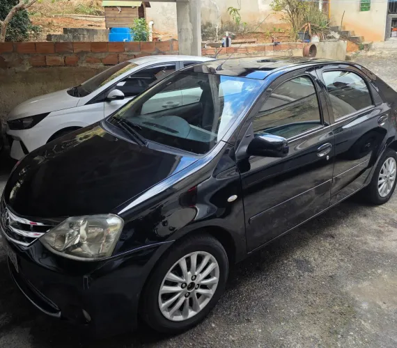 Toyota Etios XLS Sedan 1.5 Flex 16V 4P Mec. 2013