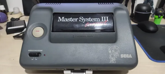 Consoles Master System e Dynavision 4
