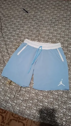 Short azul nunca usado 