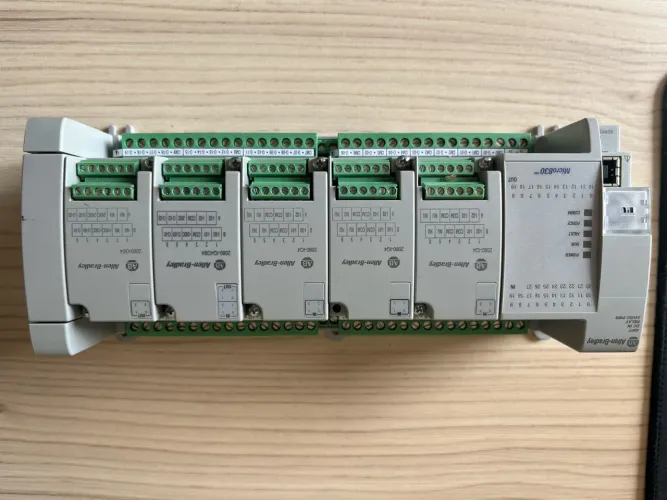 CLP micro 830 Allen Bradley