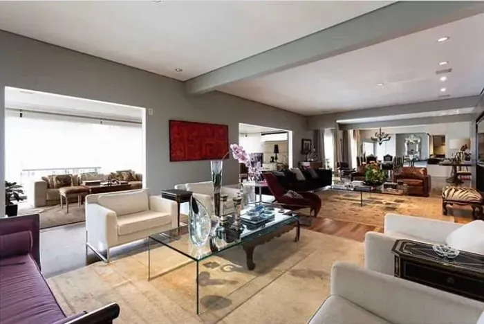 LINDO APARTAMENTO MOBILIADO NO ITAIM BIBI