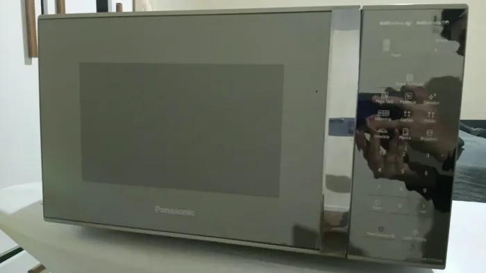 Micro-ondas Espelhado Panasonic 27 litros