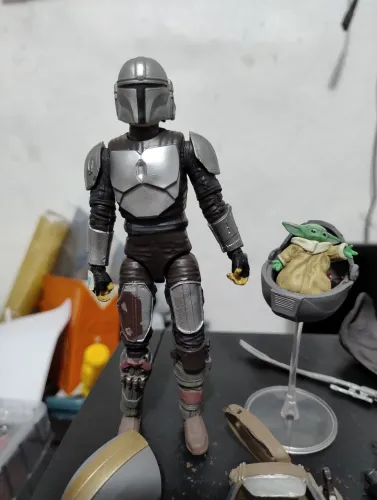 Figura Articulada Mandaloriano e Grogu Star Wars