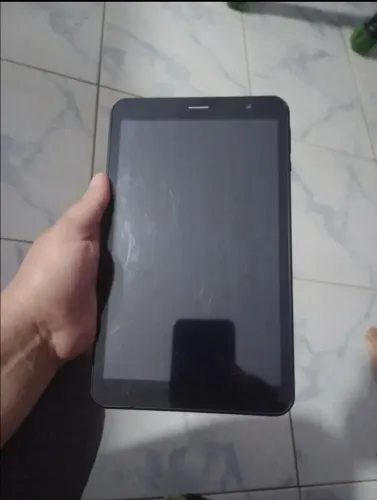 Vendo tablet acompanhado da caneta