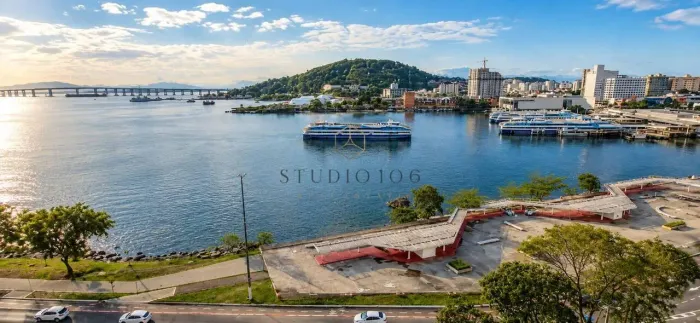 Sala comercial mobiliada de 20 m² com vista para a Baía de Guanabara no Centro de Niterói
