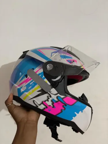 Capacete