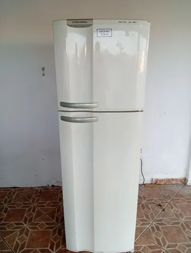 GELADEIRA ELETROLUX FROST FREE