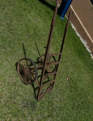 Carinho de mão antigo raro 
