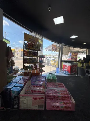 Vaga noturna em loja de conveniência