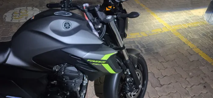 Vendo Moto semi nova