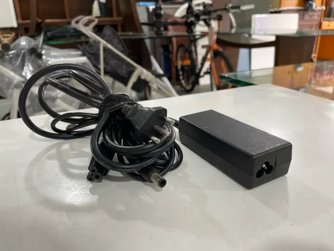 Fonte Carregador para Notebook HP 18.5V E3.5A