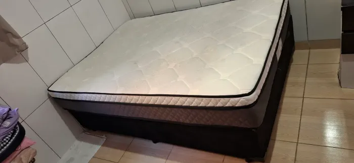 4 Meses de uso Cama box baú casal e colchão Gazin maximus molas