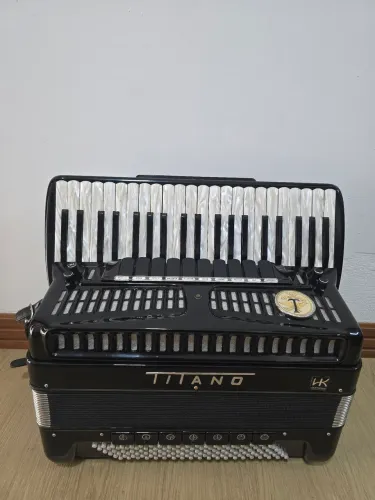 Acordeon Titano Royal - 4ª dupla ressonância - Harmonik 5001 plus
