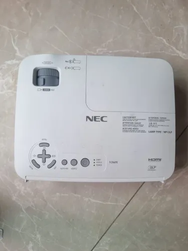 Projetor NEC Lumens HDMI LEIA A DESCRIÇÃO