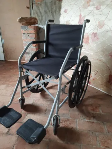 Cadeira de Rodas - retirar em Conchas SP