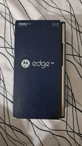 VENDO CELULAR EDGE 30