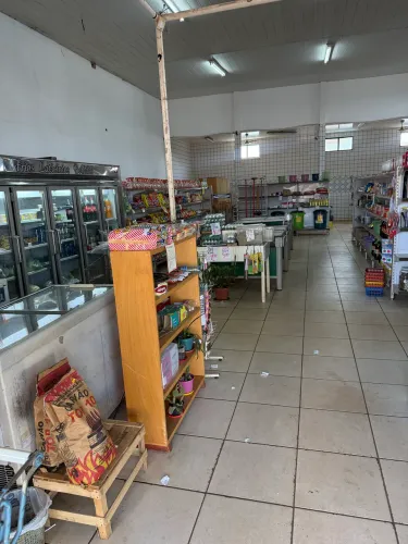 Mercado com instalação
