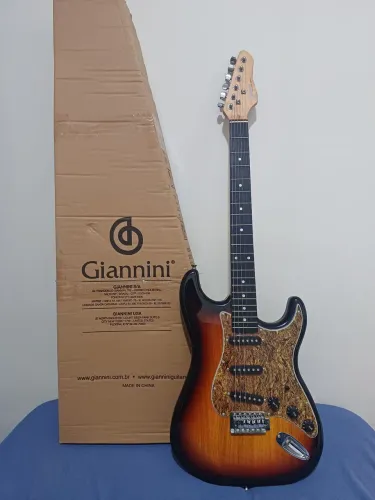 Guitarra elétrica Giannini