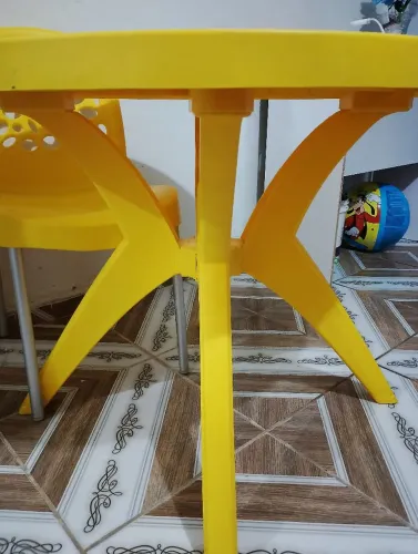 Jogo mesa delux com 4 cadeiras 