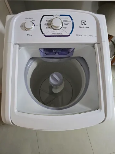 Lavadora de Roupas Electrolux Essential Care 11Kg 220V LES11 EXCELENTE ESTADO