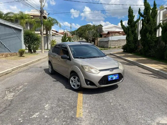 Ford Fiesta Sedan SE 1.6 16V Flex 4P 2011