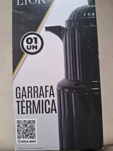 GARRAFA TÉRMICA DE PLÁSTICO PRETA 1 LITRO DUBAI LYOR
