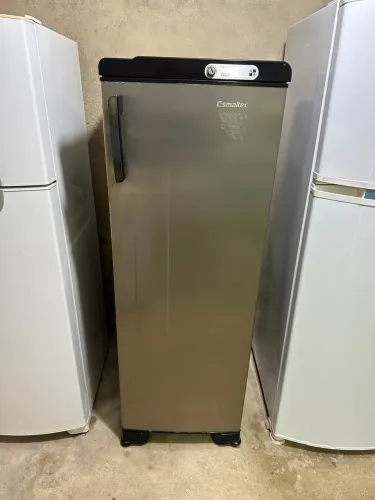 Geladeira Esmaltec 280 litros Inox