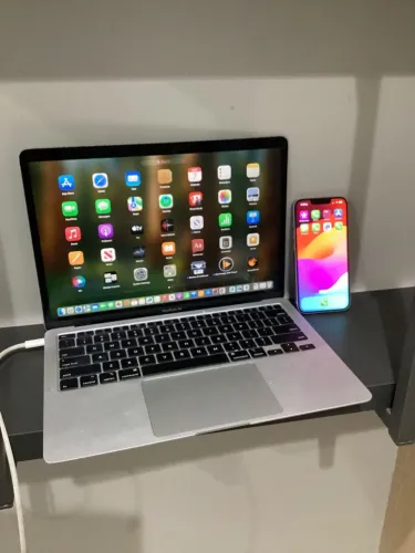 Apple MacBook Air 2020 + iPhone 14 128GB | Ótimo Estado | Funcionando Perfeitamente
