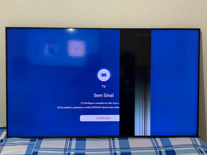 Tv 50 polegadas Samsung com defeito (Linha tela)