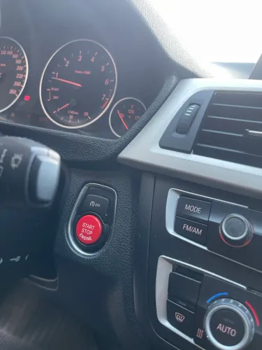 BMW 320I A 2.0 Turbo/activeflex 16V 184cv 4P 2014