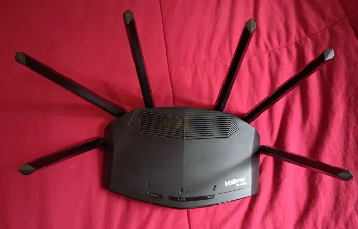 Roteador Intelbras W5-2100G - 6 antenas! Longo alcance!