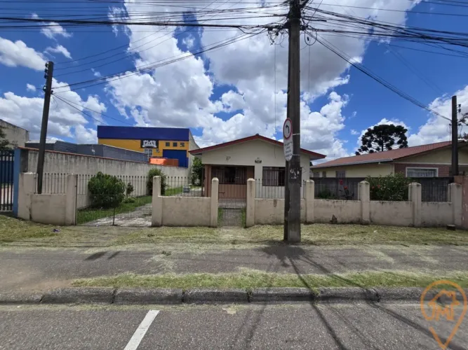 RESIDÊNCIA COM 2 DORMITORIOS PRÓXIMO AO TERMINAL DO CARMO | AMPLO QUINTAL