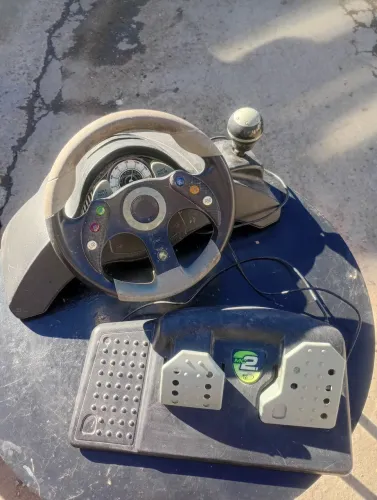 Vendo volante mad catz MC2 com pedais e cambio