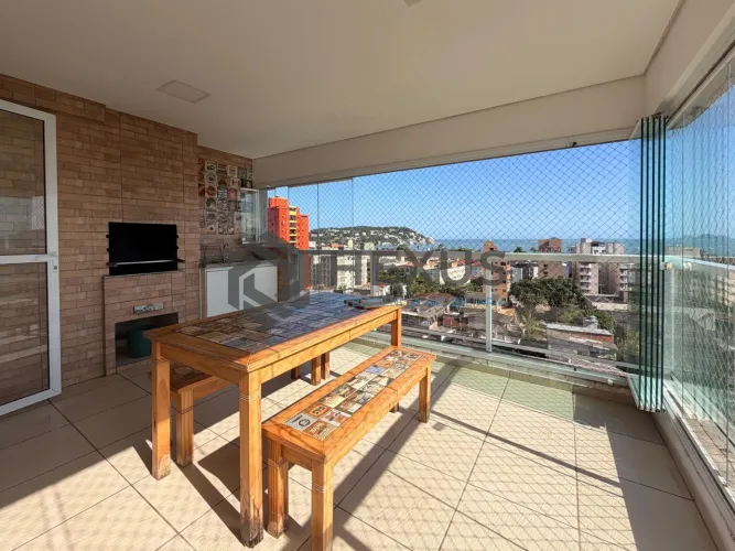 Apartamento reformado com varanda gourmet vista mar e lazer na Enseada, Guarujá