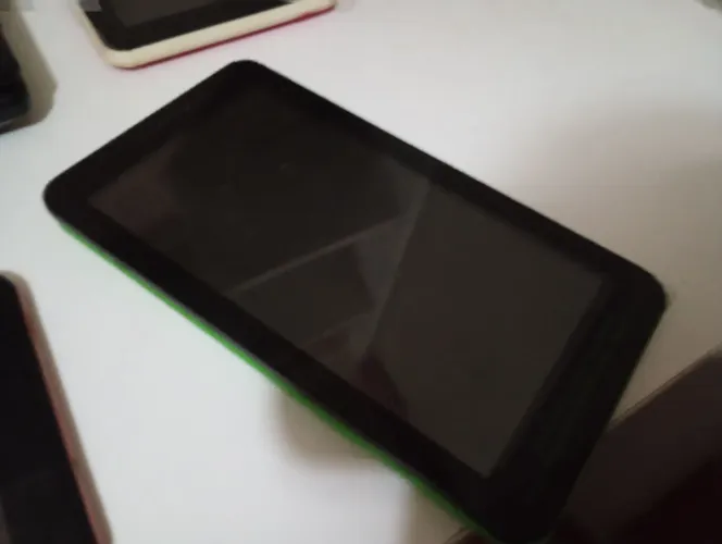 Vendo tablets com defeito para conserto.