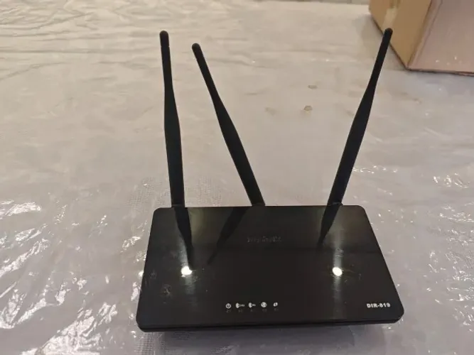 Roteador Wi-Fi Dual Band D-Link DIR-819 AC750 3 Antenas Completo Caixa