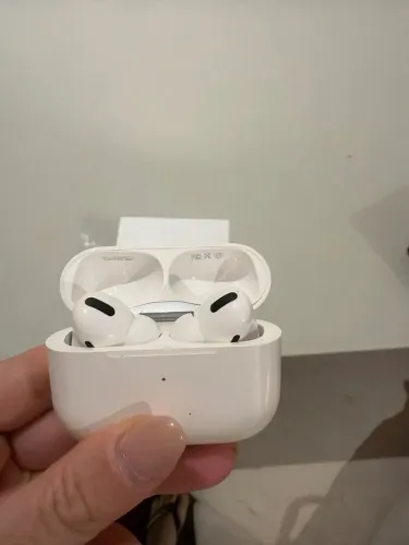 AirPod Pro - Apple