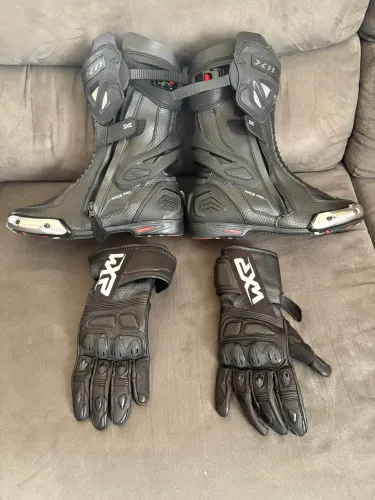Macacão Tutto Moto, bota e luva