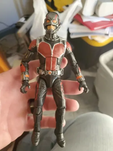 Homem Formiga Marvel Legends