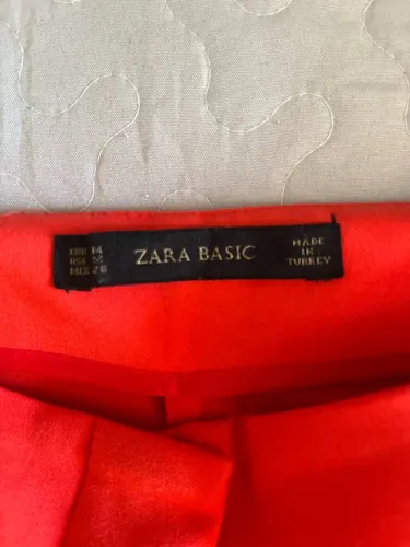 Vestido e calça Zara